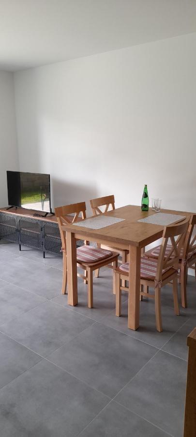 Milo Mare Apartaments Мєлно Екстер'єр фото