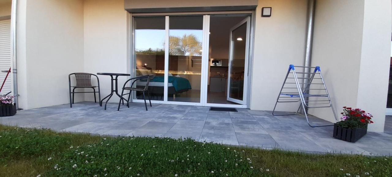 Milo Mare Apartaments Мєлно Екстер'єр фото