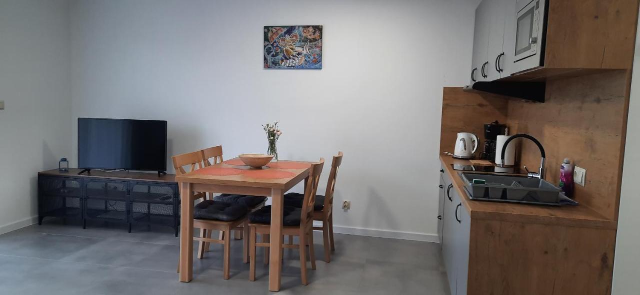 Milo Mare Apartaments Мєлно Екстер'єр фото