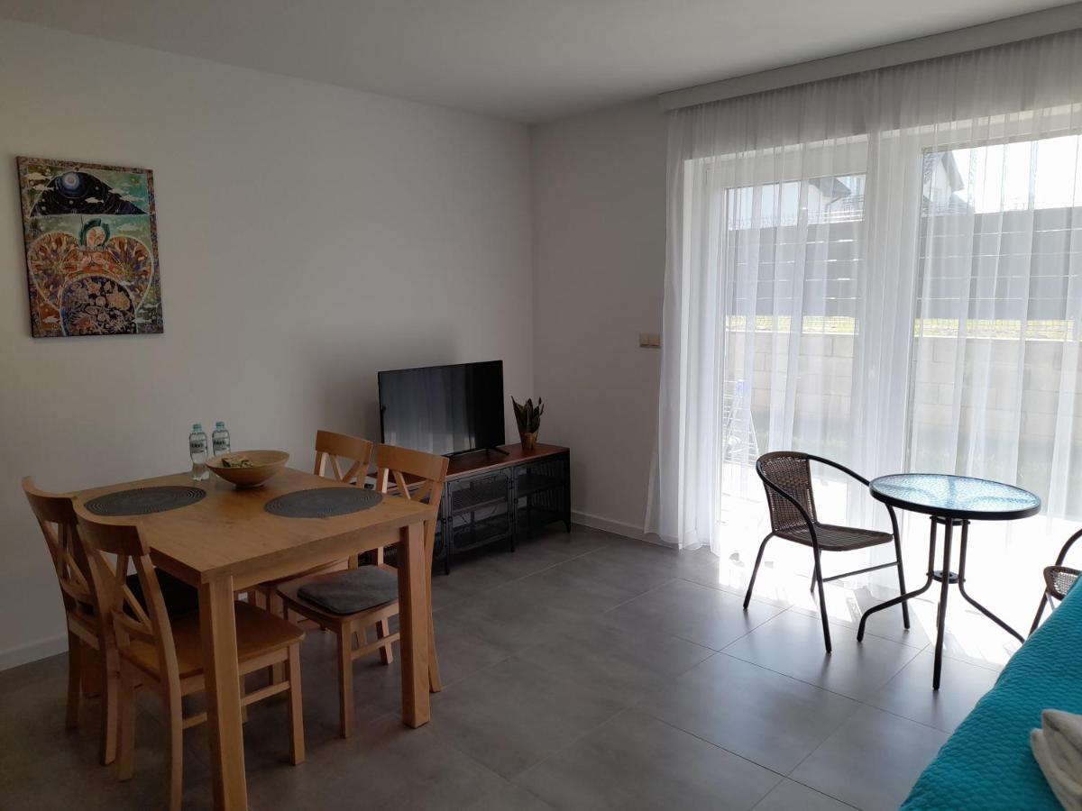 Milo Mare Apartaments Мєлно Екстер'єр фото