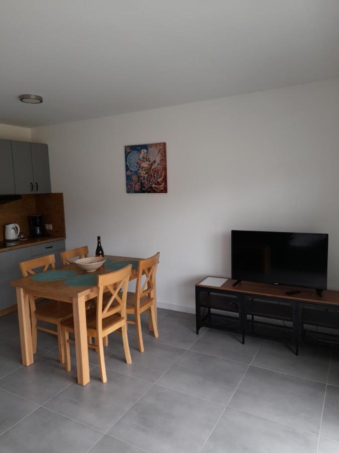 Milo Mare Apartaments Мєлно Екстер'єр фото