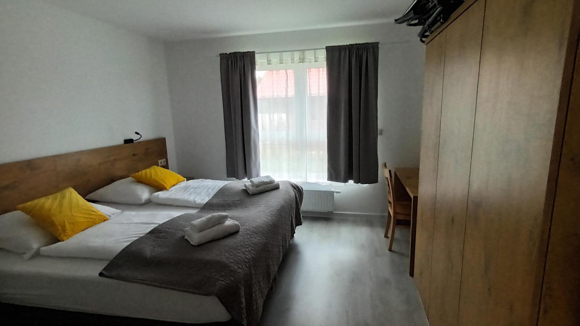 Milo Mare Apartaments Мєлно Екстер'єр фото